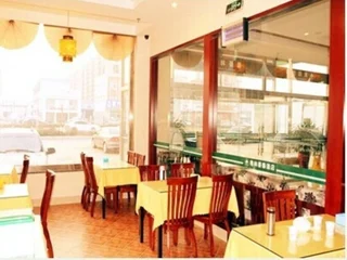 Цзинин: GreenTree Inn Jining Jiaxiang County Jianshe South Road Express Hotel