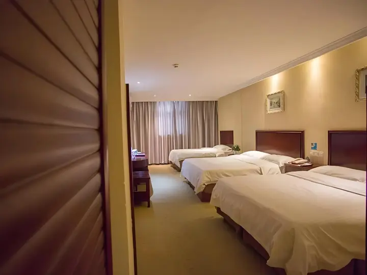 Цзинин: GreenTree Inn Jining Jiaxiang County Jianshe South Road Express Hotel