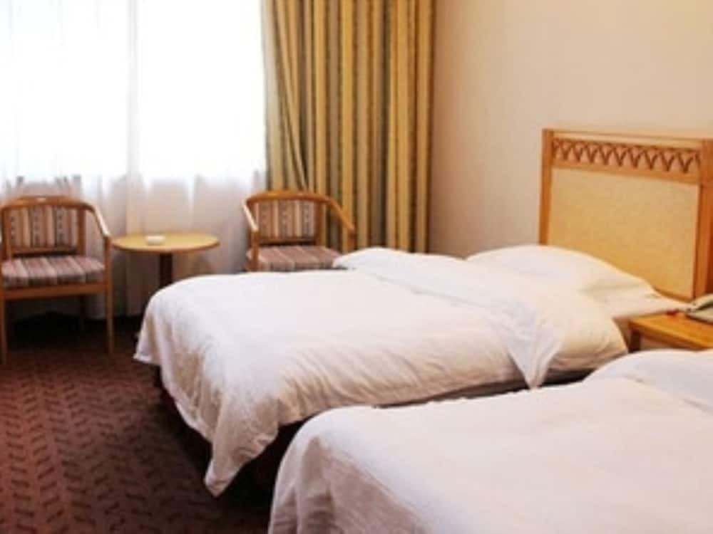 Вэйфан: GreenTree Aliiance Weifang Zhucheng Heping Street Huayang Hotel