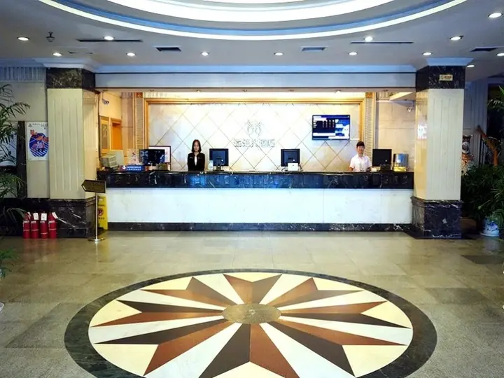 Вэйфан: GreenTree Aliiance Weifang Zhucheng Heping Street Huayang Hotel