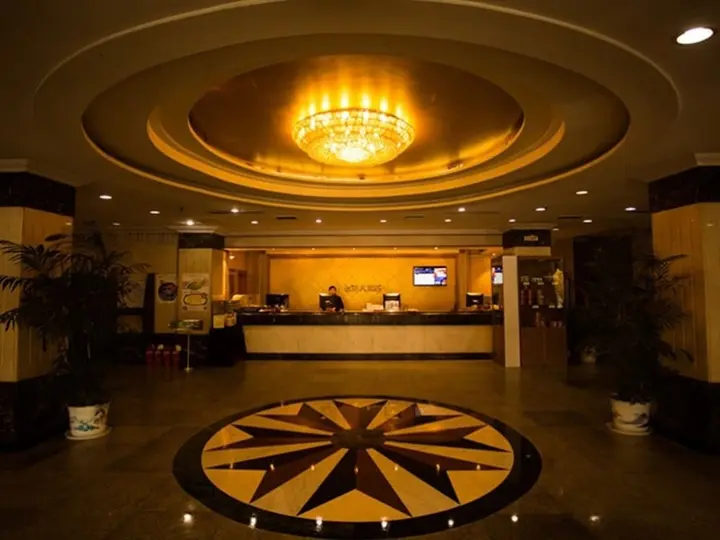 Вэйфан: GreenTree Aliiance Weifang Zhucheng Heping Street Huayang Hotel