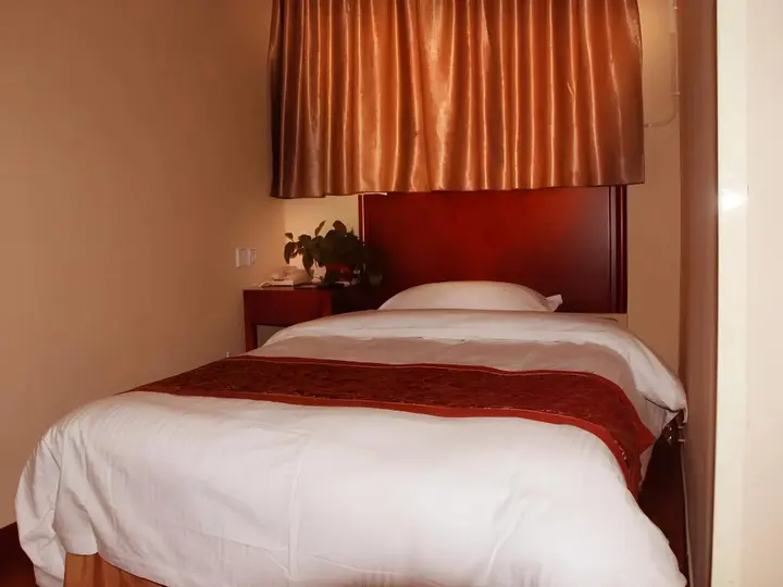Вэйфан: GreenTree Inn WeiFang LinQu ZhanQian Road LuChuan Business Hotel