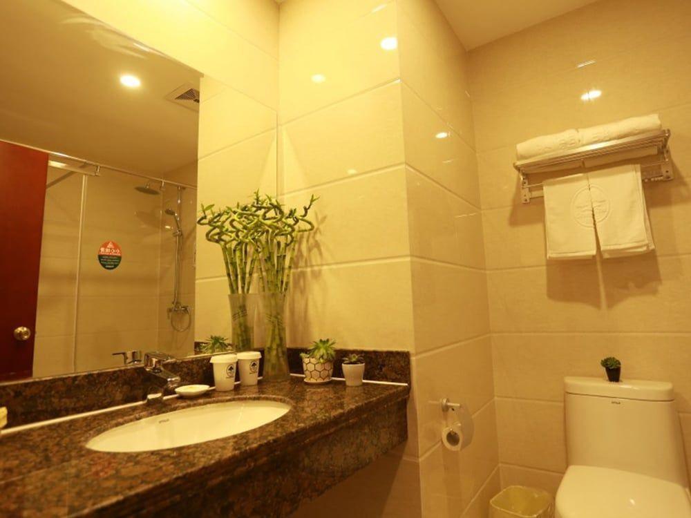 Яньтай: GreenTree Inn YanTai FuShan District YongDa Street Express Hotel