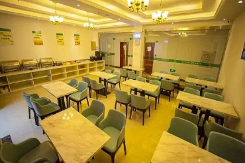 Уху: GreenTree Inn Anhui Wuhu Yinhu North Road Fangte World Resort South Gate Business Hotel