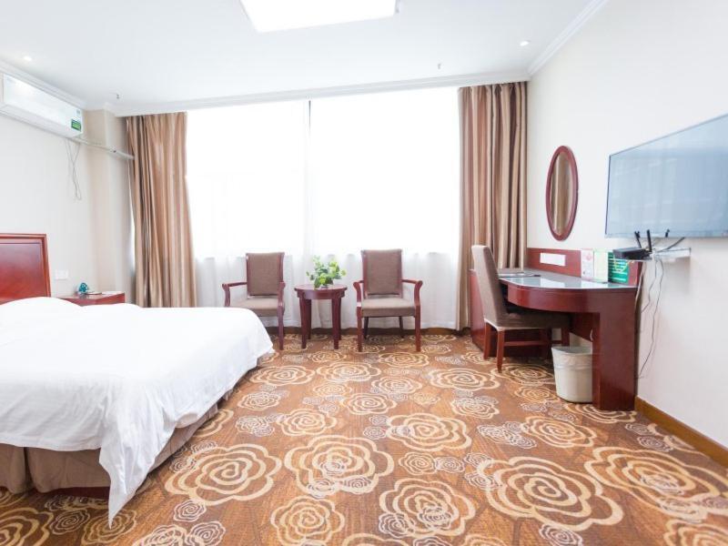 Цзинин: GreenTree Inn ShanDong JiNing WeiShan Lake National Wetland Park Business Hotel