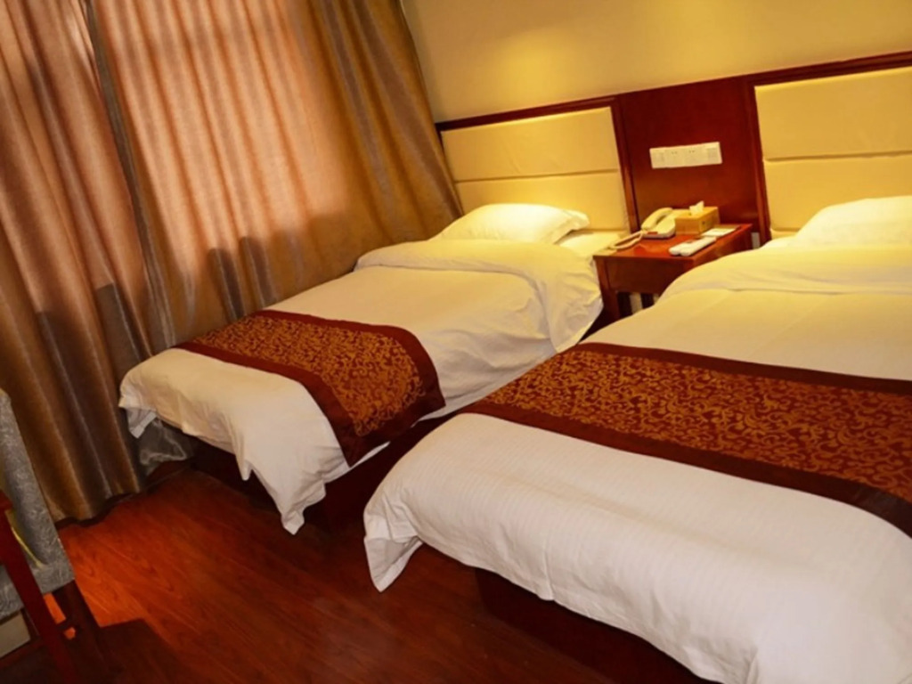 Чжэньцзян: GreenTree Inn ZhenJiang JieFang Road University Affiliated Hospital Ex