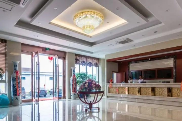 GreenTree Inn Wuxi Jiangyin Huashi Avenue Huaxi Village Hotel — фото 2