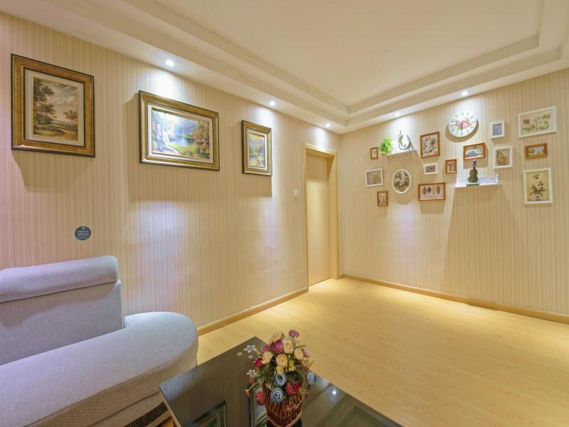 Чжэньцзян: GreenTree Inn Zhenjiang Danyang Development Zone Municipal Government Business Hotel