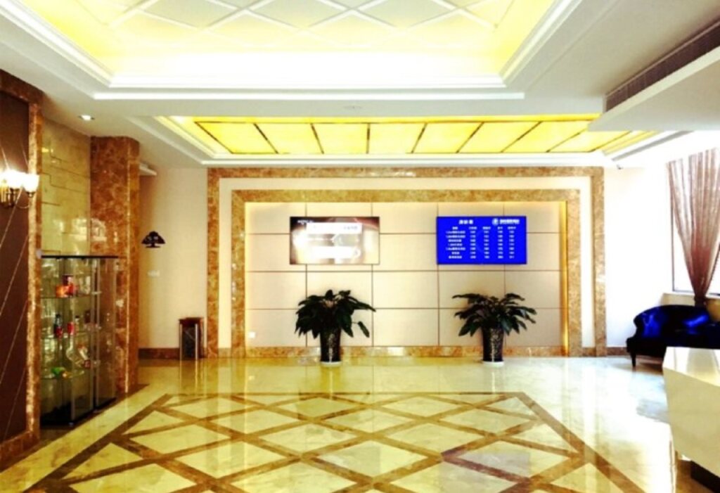 Чжэньцзян: GreenTree Inn Jiangsu Zhenjiang Yaohan Express Hotel