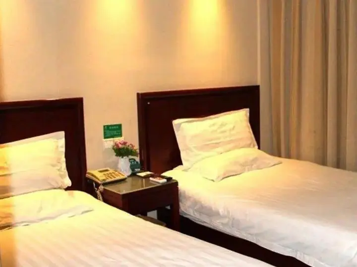 Гуйлинь: Greentree Inn Guilin Xiangshan District South Zhongshan Road Nanxishan Park Express Hotel