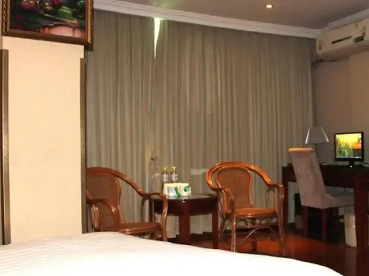 Гуйлинь: Greentree Inn Guilin Xiangshan District South Zhongshan Road Nanxishan Park Express Hotel