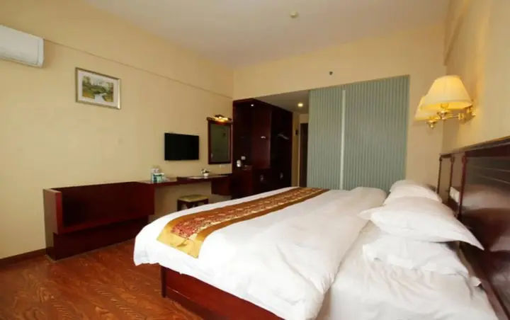Гуйлинь: GreenTree Inn Guilin Lingui JinShan Square JinShui Road Express Hotel