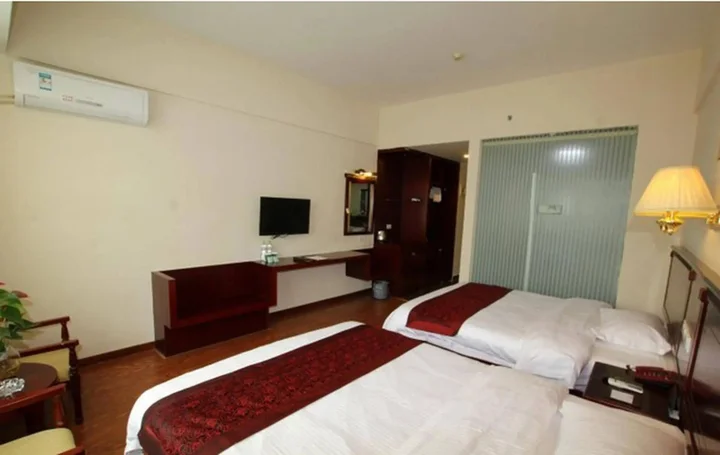 Гуйлинь: GreenTree Inn Guilin Lingui JinShan Square JinShui Road Express Hotel