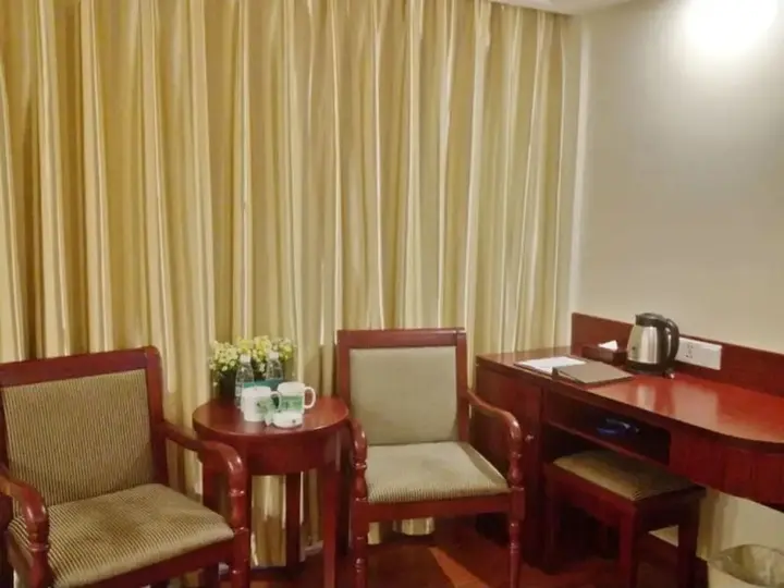 Laibin: GreenTree Inn LaiBin DaQiao Road YeJin Road Express Hotel