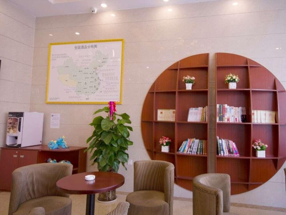 Laibin: GreenTree Inn LaiBin DaQiao Road YeJin Road Express Hotel