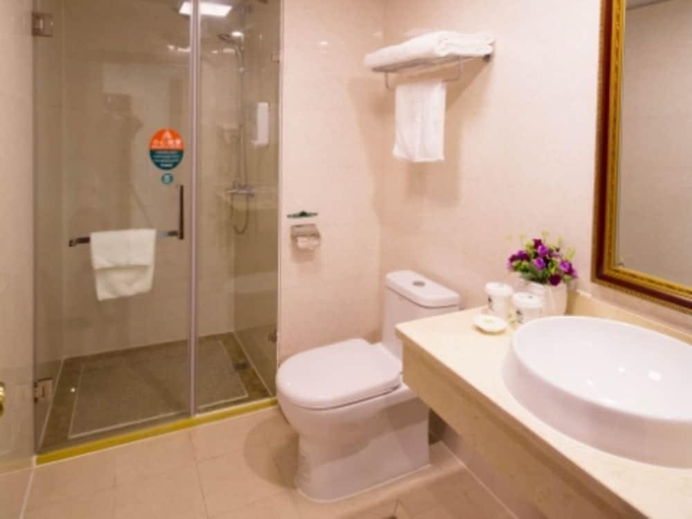 Laibin: GreenTree Inn LaiBin DaQiao Road YeJin Road Express Hotel