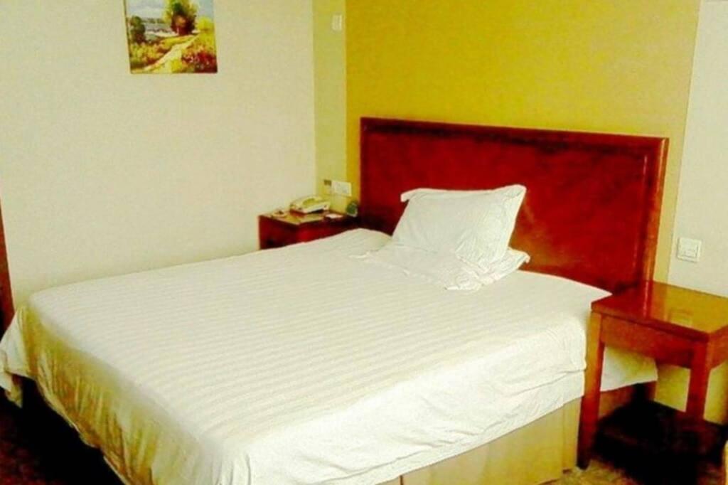 Уси: GreenTree Inn JiangSu WuXi BinHu TaiHu Pearl Development Mansion Business Hotel