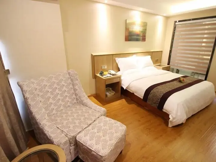 Уси: GreenTree Inn Jiangsu Wuxi Huishan High-Speed Rail Qianzhou Chongwen Road Business Hotel