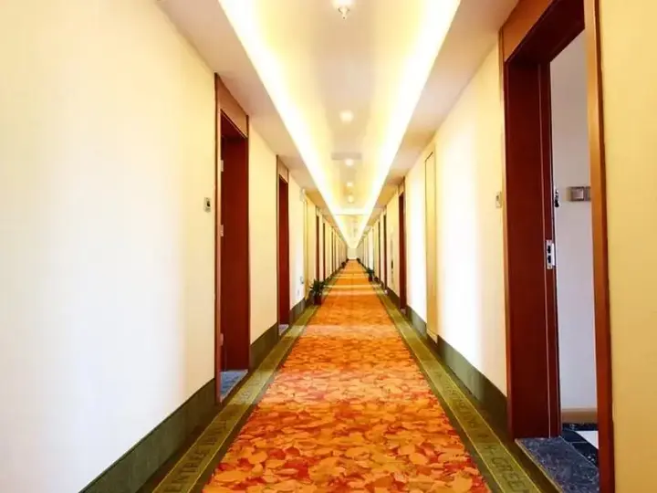 Уси: GreenTree Inn Jiangsu Wuxi Huishan High-Speed Rail Qianzhou Chongwen Road Business Hotel