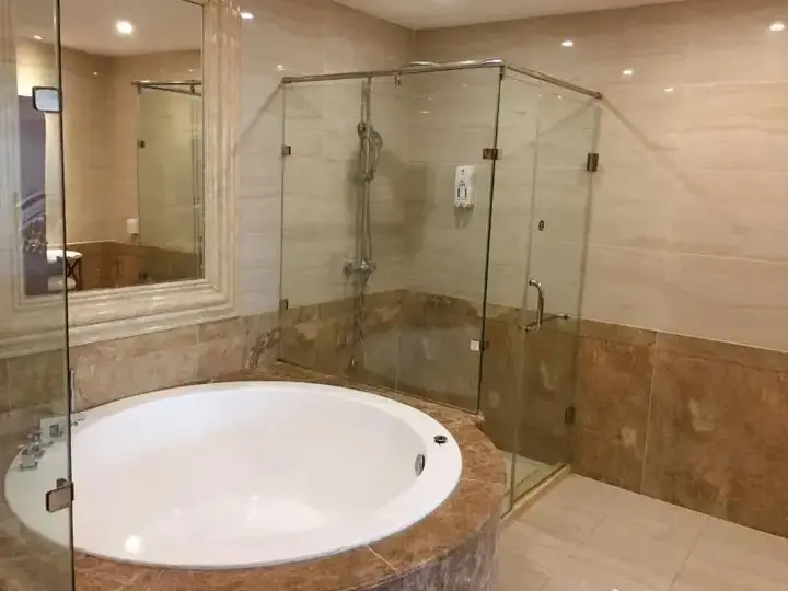 Уси: GreenTree Inn Jiangsu Wuxi Huishan High-Speed Rail Qianzhou Chongwen Road Business Hotel