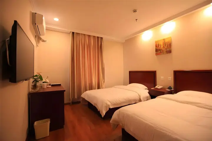 Далянь: GreenTree Inn Liaoning Dalian Railway Station South Shengli Square Express Hotel