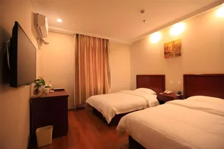 Далянь: GreenTree Inn Liaoning Dalian Railway Station South Shengli Square Express Hotel