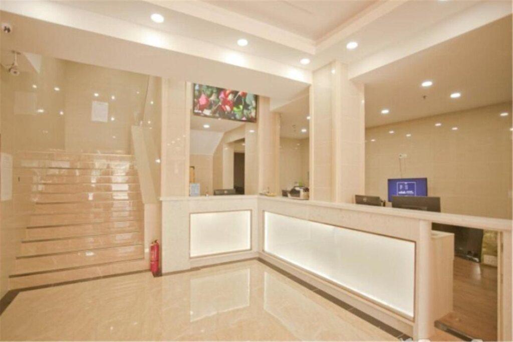 Далянь: GreenTree Inn Liaoning Dalian Railway Station South Shengli Square Express Hotel