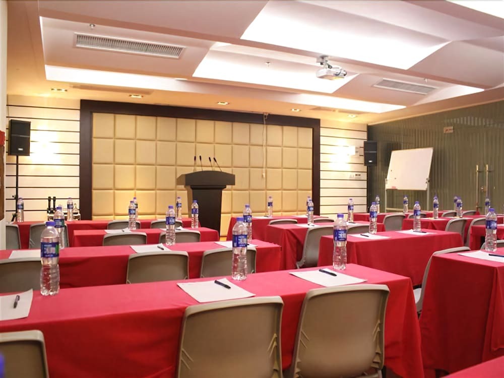 Шаньтоу: GreenTree Inn Shantou Gurao Gugui Road Hotel