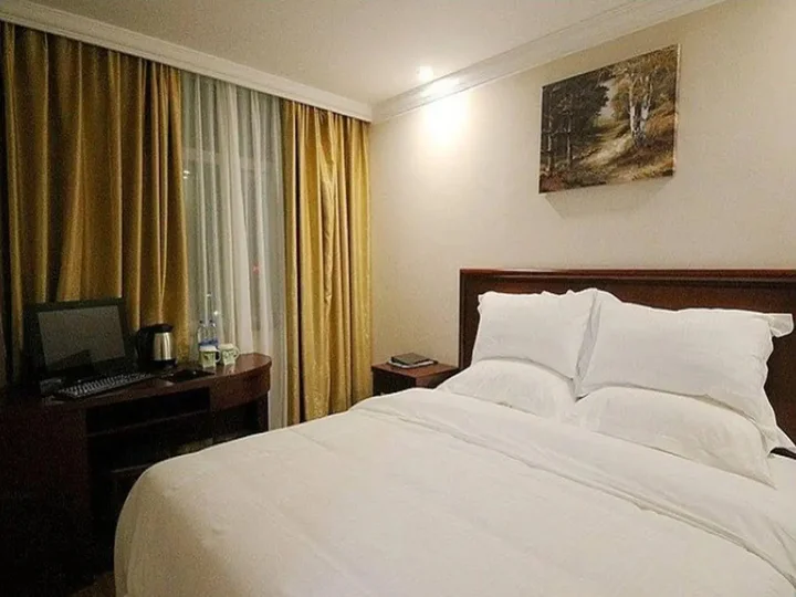 Чанша: Green Tree Inn Changsha West Bus Station Business Hotel