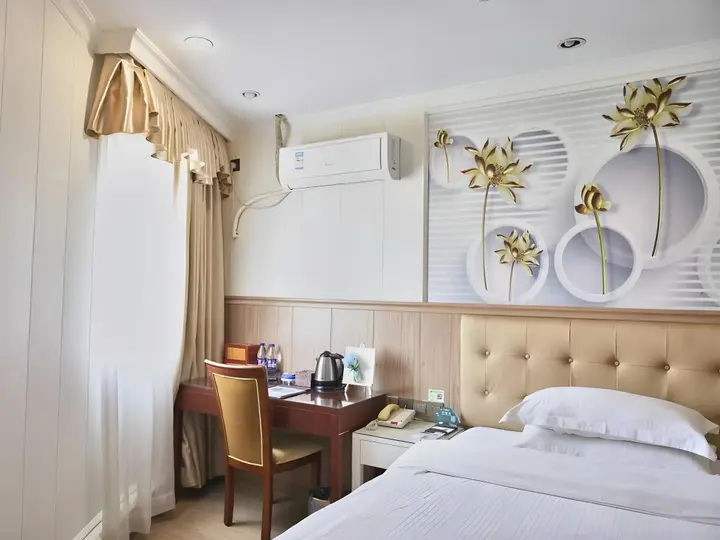 Фошань: GreenTree Inn Foshan Longjiang Town North Fenghua Road Express Hotel