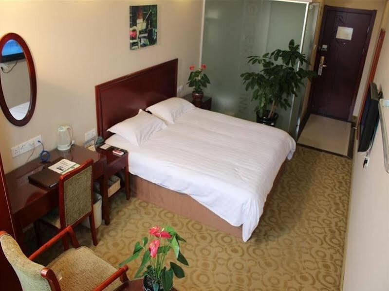 Хэфэй: Green Tree Inn Nanyuan Hefei