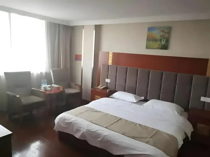 Тайчжоу: GreenTree Inn Taizhou Tiantai Bus Station Express Hotel