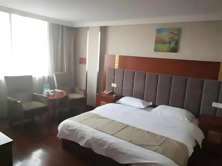 Тайчжоу: GreenTree Inn Taizhou Tiantai Bus Station Express Hotel