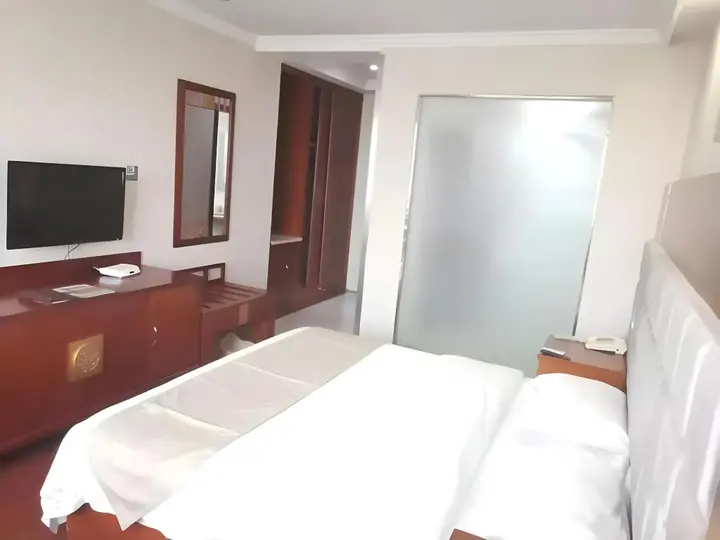 Тайчжоу: GreenTree Inn Taizhou Tiantai Bus Station Express Hotel