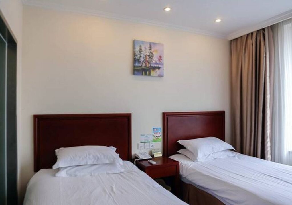 Шаоксинг: GreenTree Inn ZheJiang ShaoXing Middle ZhongXing Road LuXun Former Residence Shell Hotel