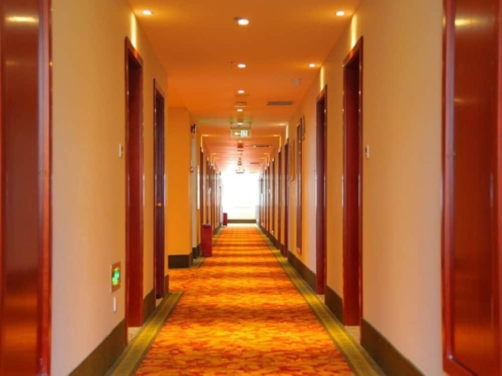 Лянфан: GreenTree Inn Hebei Langfang Bazhou Railway Station West Yingbin Road Express Hotel