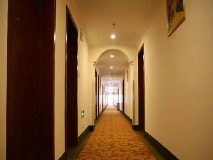 Лянфан: GreenTree Inn Hebei Yanjiao Haiyou Street Yanchang Road Express Hotel