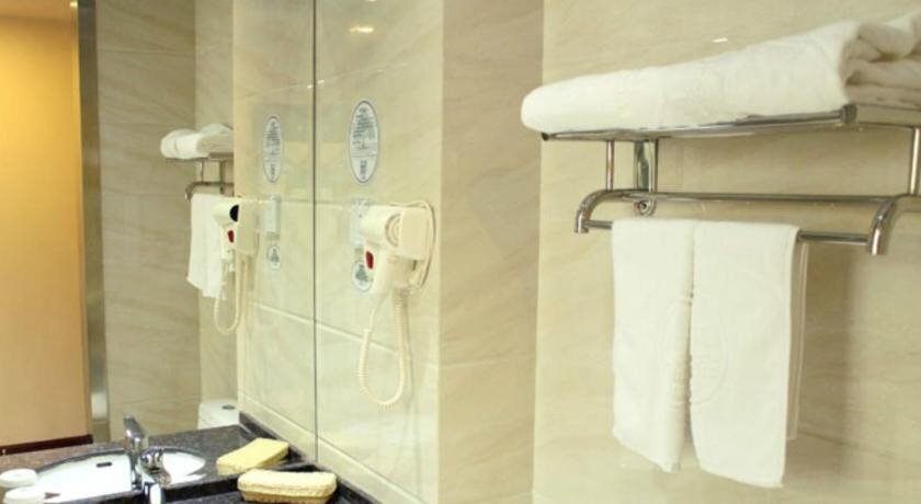 Цзиньчжун: GreenTree Inn Shanxi Jinzhong JieXiu Railway Station Express Hotel