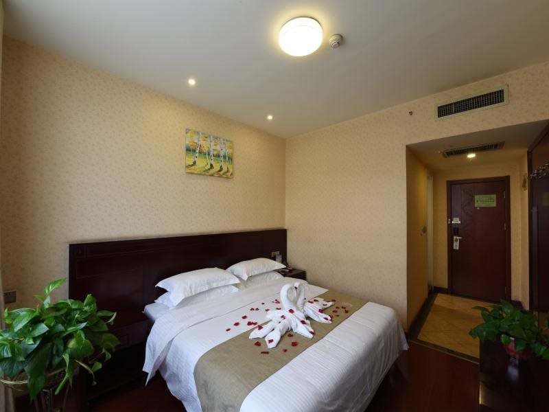 Цзиньчжун: GreenTree Inn Shanxi Jinzhong JieXiu Railway Station Express Hotel