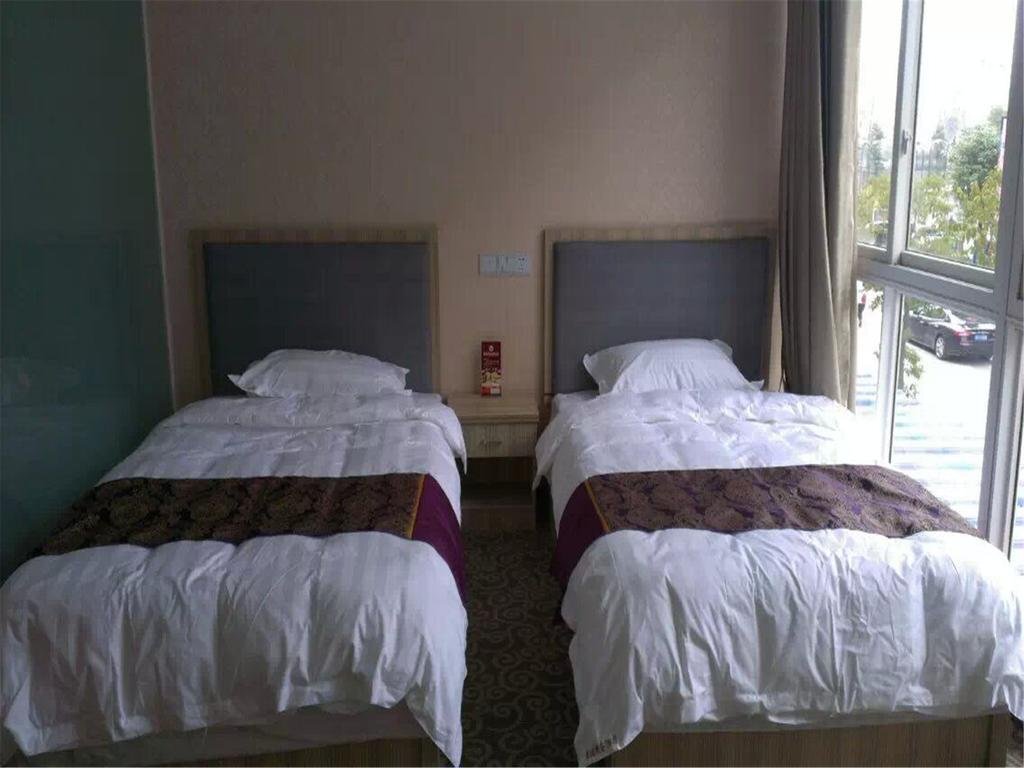 Цзыян: Jianyang Junyi Business Hotel