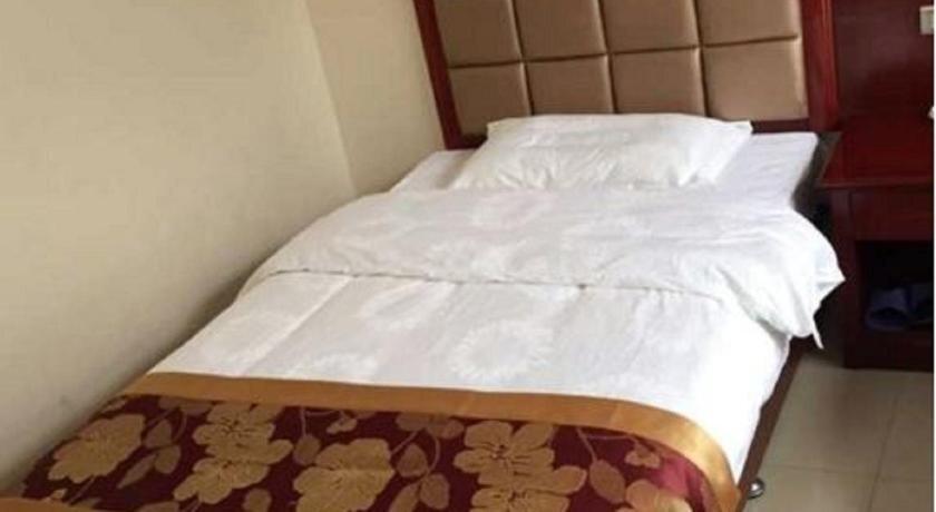 Вэйнань: Huaqiao Inn