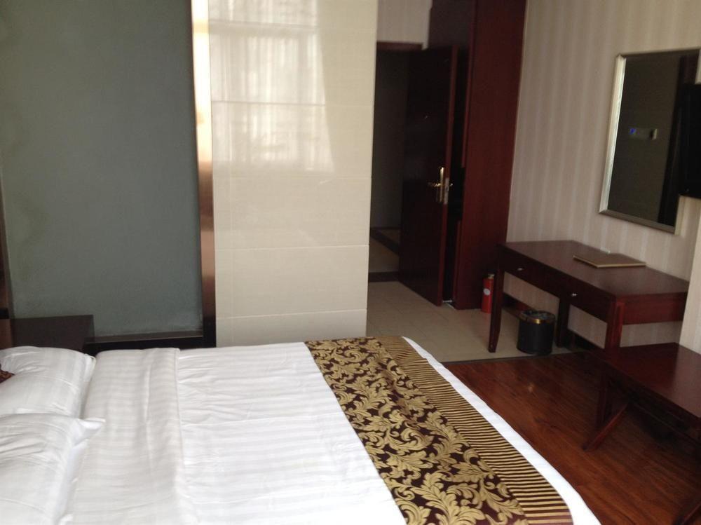 Фуян: Fuyang Golden Beach Hotel