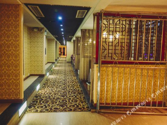 Ибинь: Yibin Tianhao Business Hotel (Gaobus Station Building Materials City)