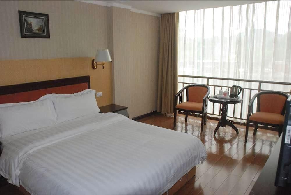 Ухань: Ruian City Hotel