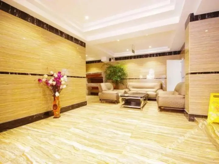 Ибинь: Yibin Rongzhou Holiday Hotel (Guanying Ancient Street)