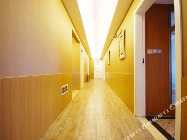 Ибинь: Yibin Rongzhou Holiday Hotel (Guanying Ancient Street)