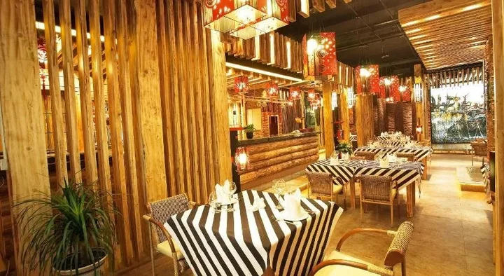 Урумчи: Yema Silk Road Inn