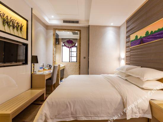 Ухань: V9 Holiday Inn (Wuhan Wansongyuan Food Street)
