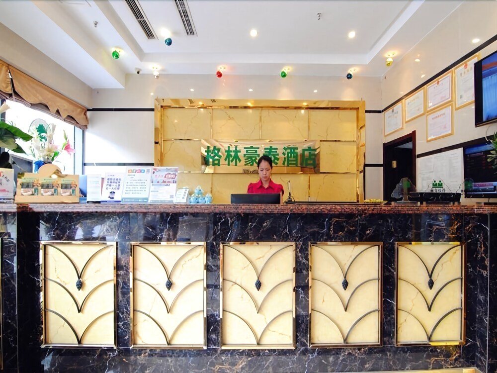 Чунцин: Greentree Inn Chongqing North Railway Station Express Hotel