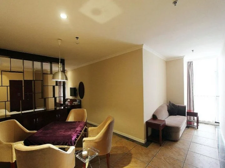 Чунцин: GreenTree Inn ChongQing Yuzhong LiangLuKou Subway Station Express Hotel
